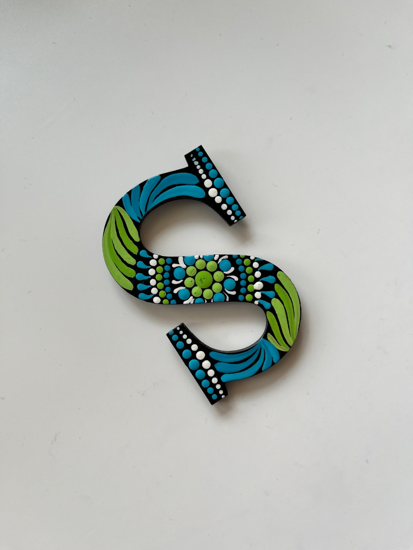 Handpainted Mandala Dot Art Alphabet ‘A to Z’ – Magnets