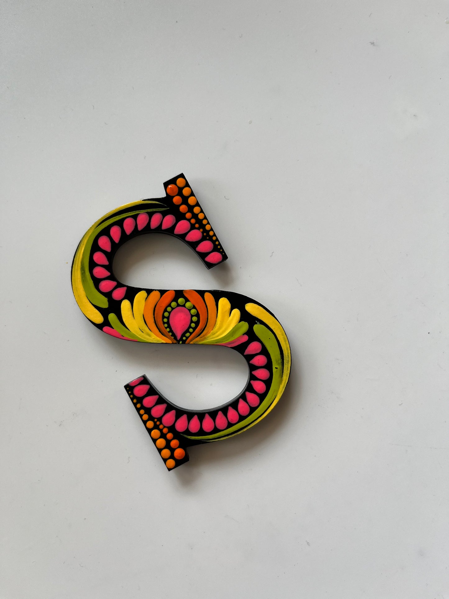 Handpainted Mandala Dot Art Alphabet ‘A to Z’ – Magnets
