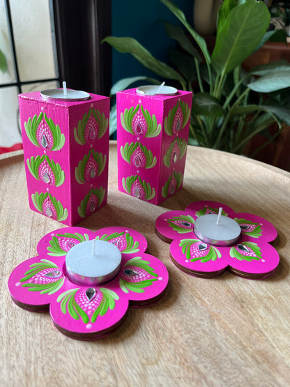 Cylindrical tealight holders